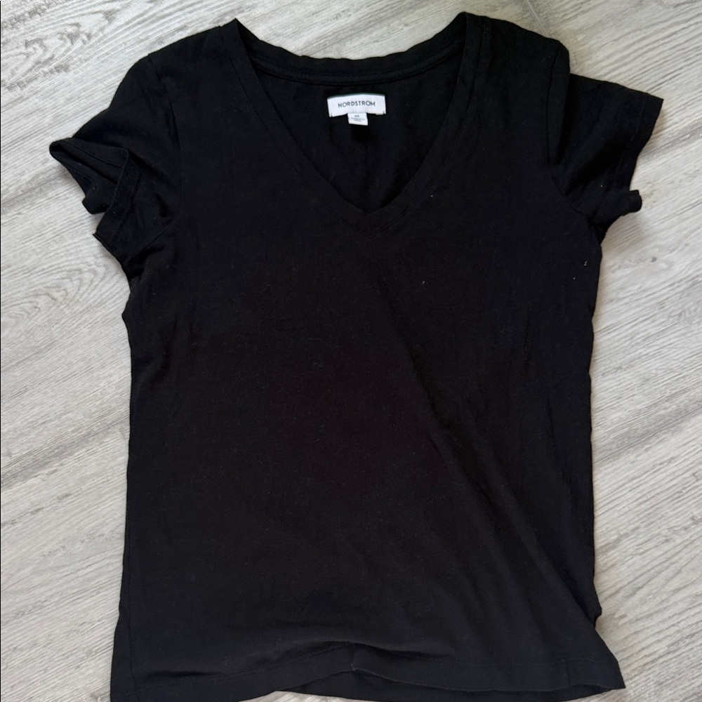 Nordstrom Black V-Neck Short Sleeve Tee